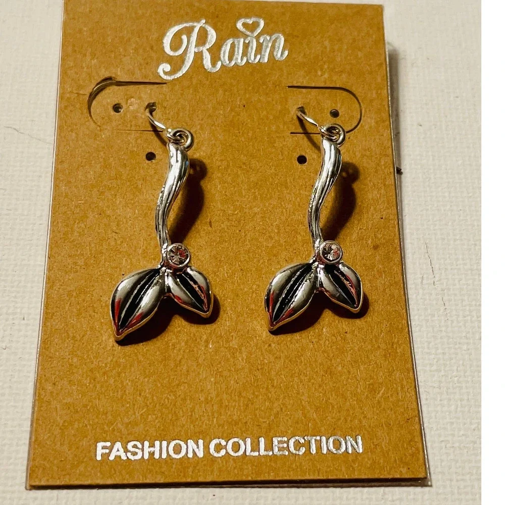 Rain silver toned leaf‎ earrings NWT